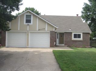 16006 W 154th Ter, Olathe, KS 66062