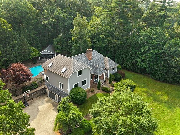 2nd image of 23 Ashley Ln