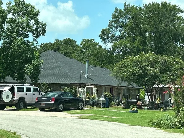 1408 Sauls St, Navasota, TX 77868