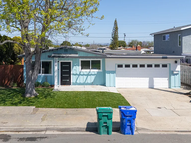 5019 Ensign St — Photo 2
