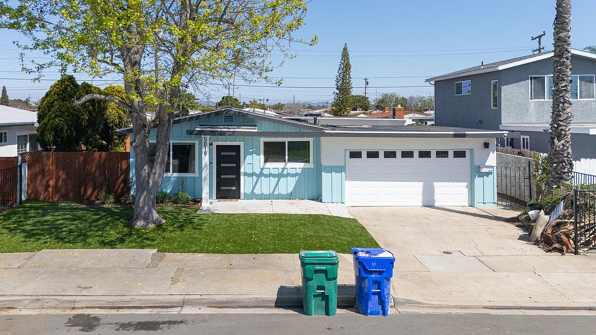 Building Photo - 5019 Ensign St