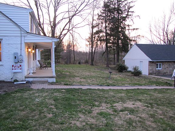 3rd image of 2520 Second Street Pike
