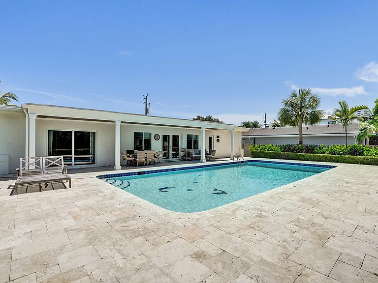 248 Codrington Dr — Photo 45