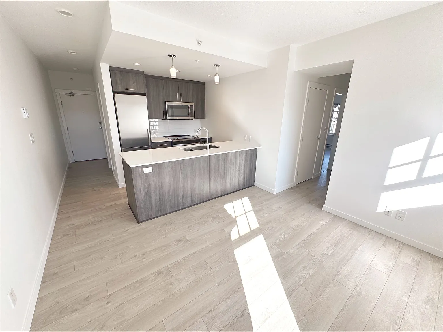 2975 Oak St #303 photo 1