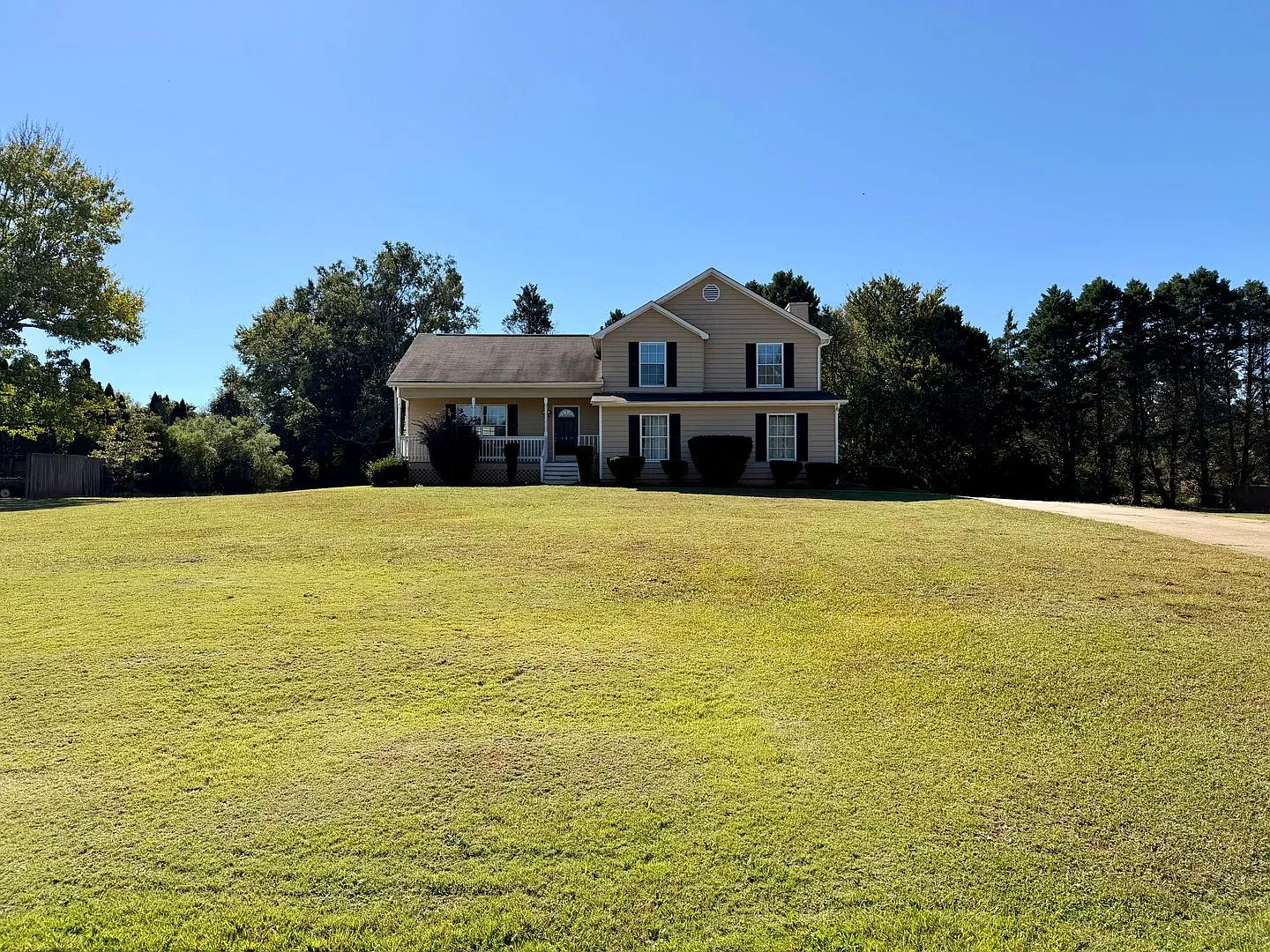 Beautiful 4 bedroom home in Ola School District — Photo 3