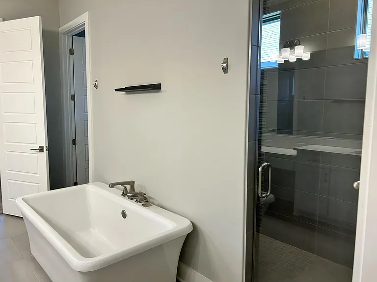6426 Clayton Ct — Photo 22