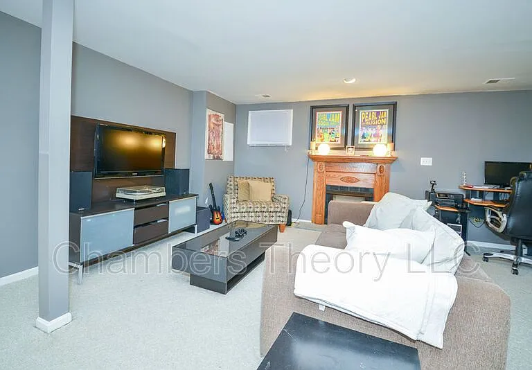 16 Carriage House Cir — Photo 20