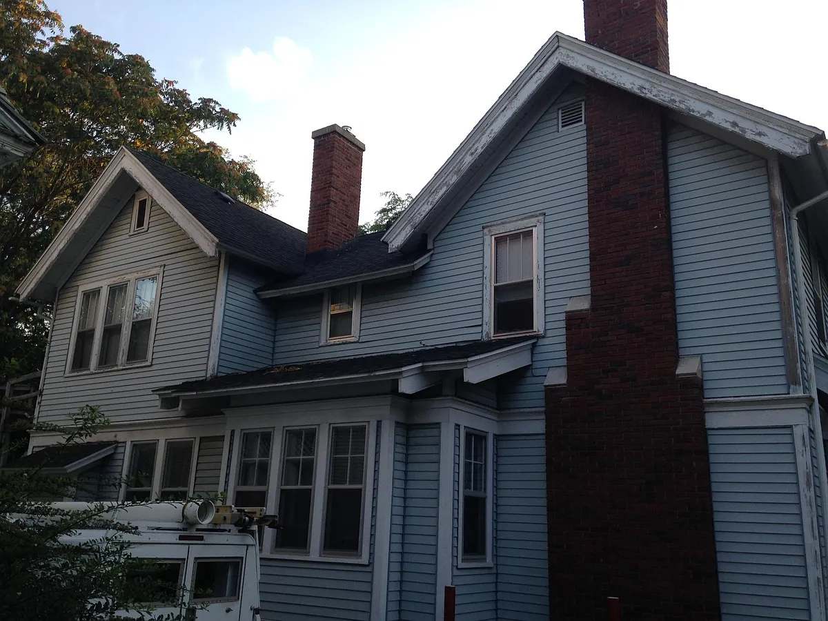 Building Photo - 242 College Ave NE