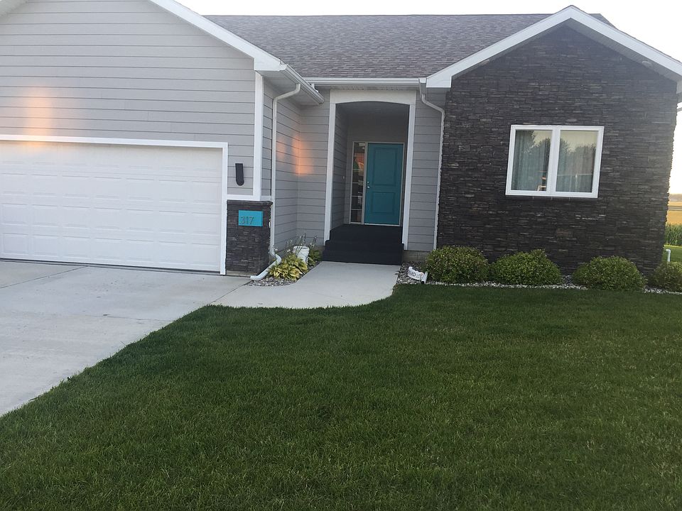 2nd image of 317 W Creek Dr
