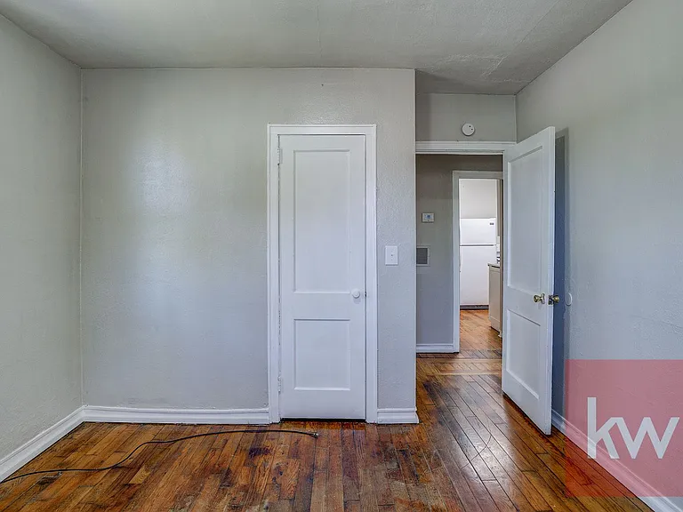 2025 Sherwood Rd — Photo 8
