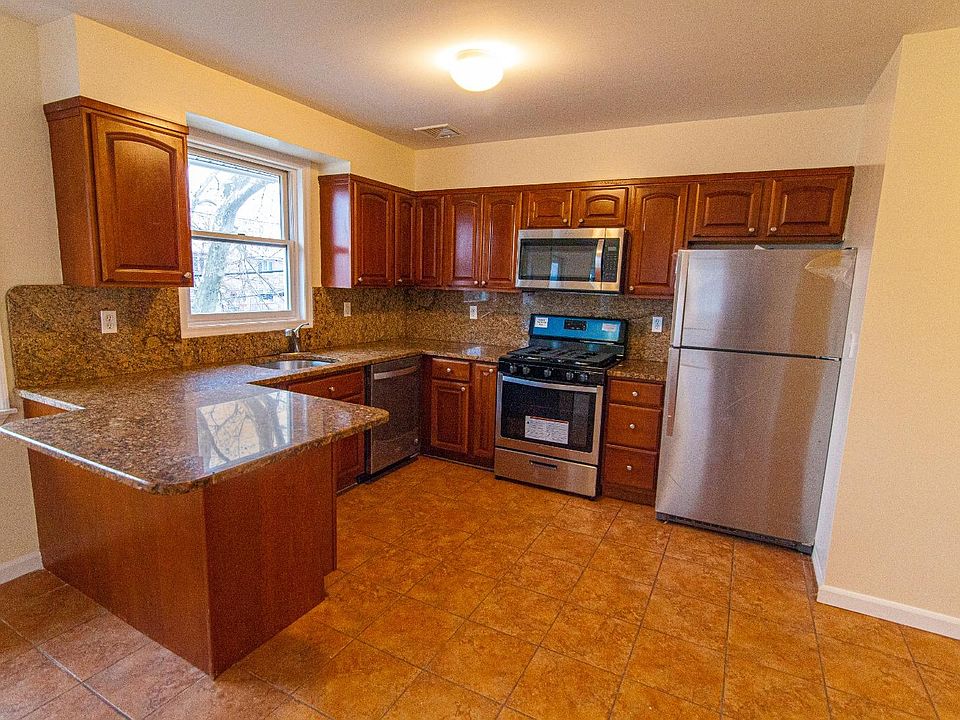 1st image of 108 Seminary Ave #2