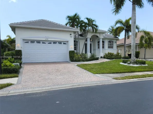 8268 S Southwind Dr, Fort Myers, FL 33905