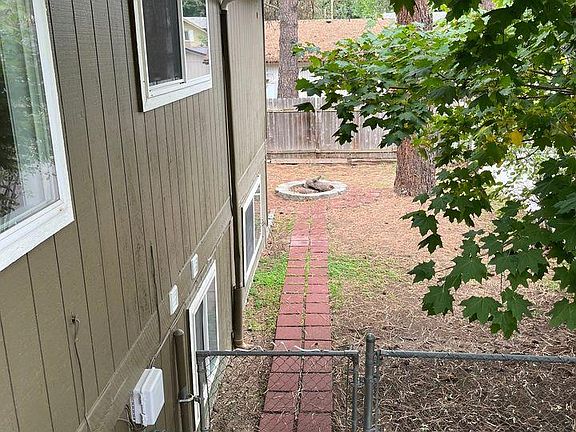 5th image of 1535 E Satre Ave