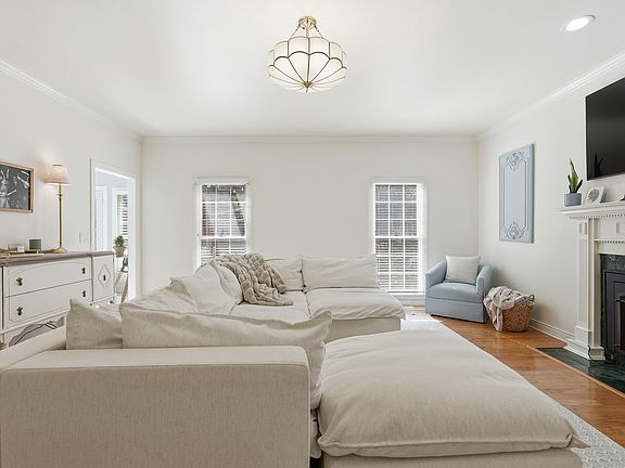 4th image of 13609 Napoleon Rd