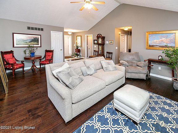 2nd image of 476 Stream View Dr
