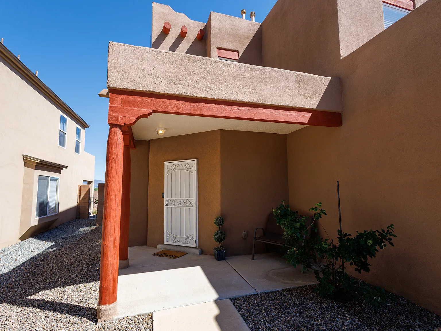 3 bed, 1480 sqft, $2,400 — Photo 2