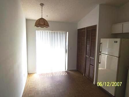 4th image of 1503 Hendren Dr
