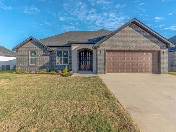 605 Cayson St, Bono, AR 72416