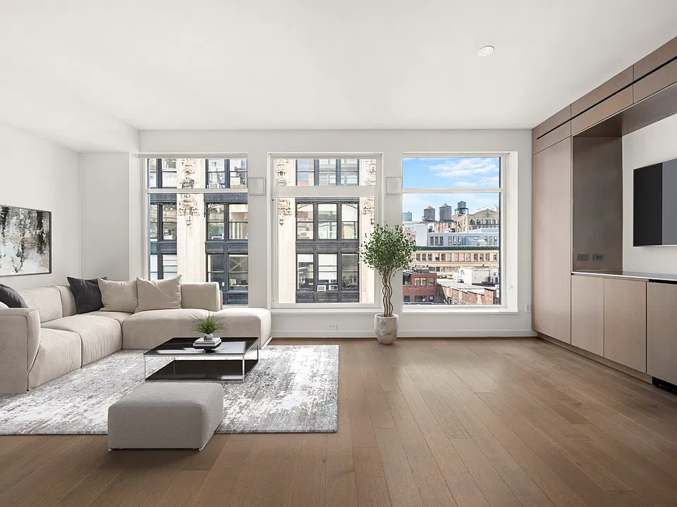 21 W 20th St #9