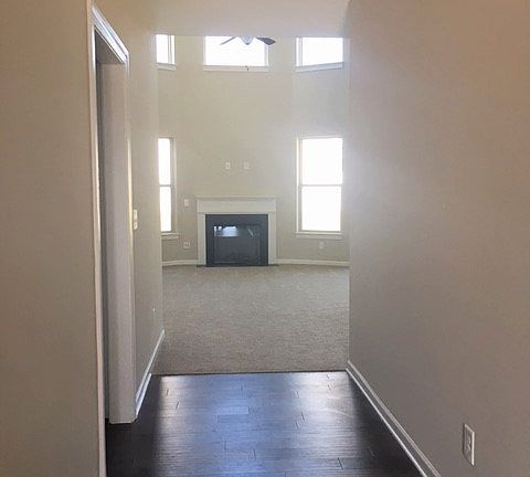 4th image of 202 Hazelwood Ct