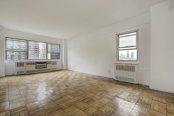 Rented by REAL New York | media 19