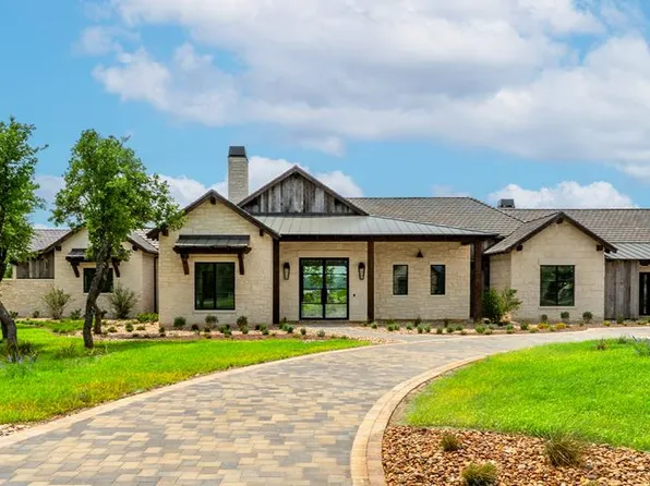 200 E Eldorado Ridge Dr, Fredericksburg, TX 78624