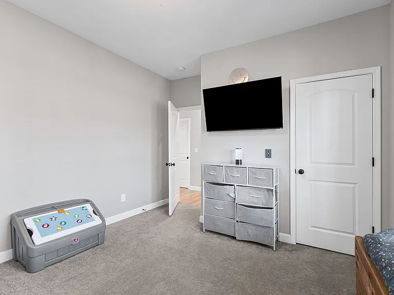 1819 Lexington Ave — Photo 14