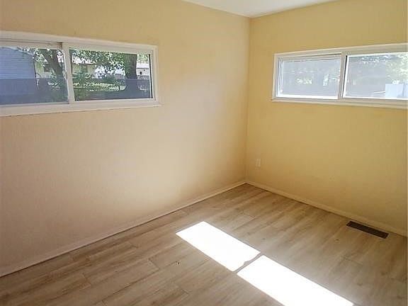 4th image of 3025 Northgate Ave
