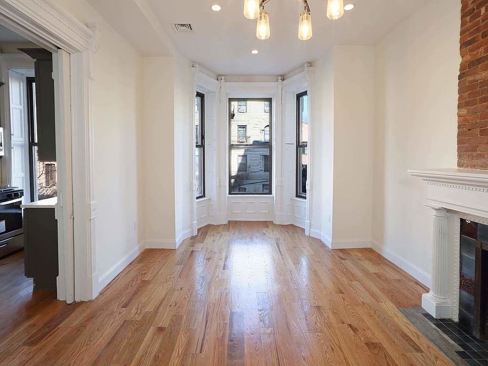1st image of 22 Mac Donough St #2