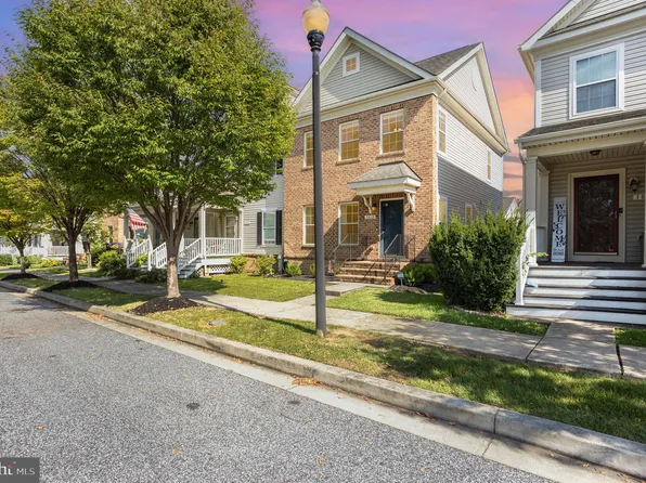 1812 Renaissance Dr, Essex, MD 21221