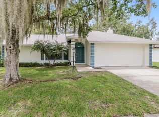 1839 Twisting Ln, Wesley Chapel, FL 33543