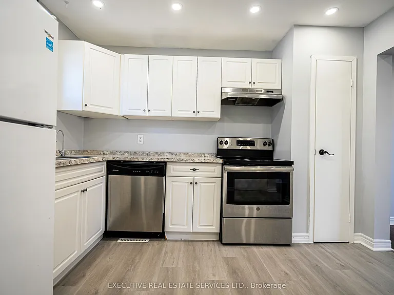 131 Rockwood Ave #18 — Photo 10