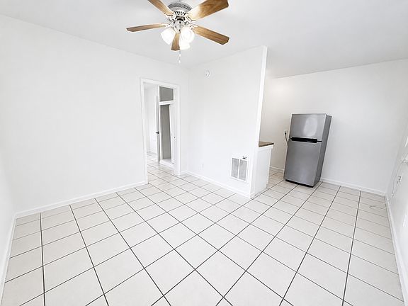 5th image of 405 6th Ave S APT 1