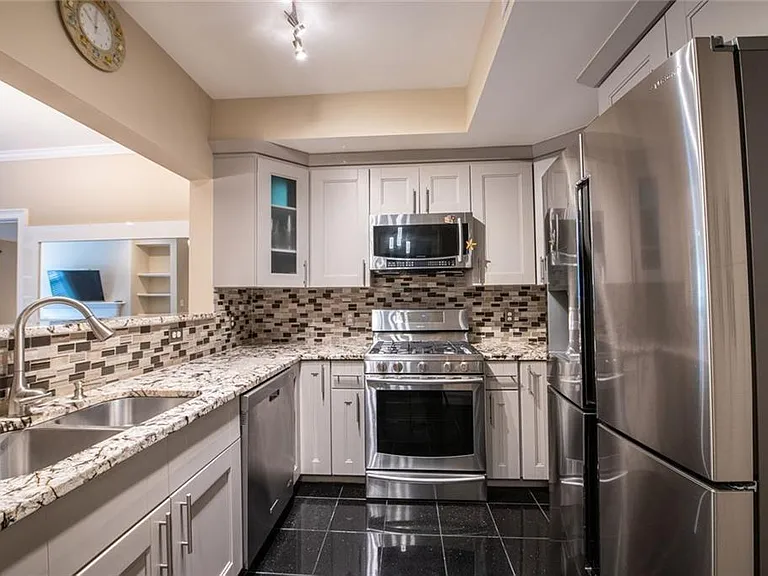 3275 Lenox Rd NE #207 — Photo 5