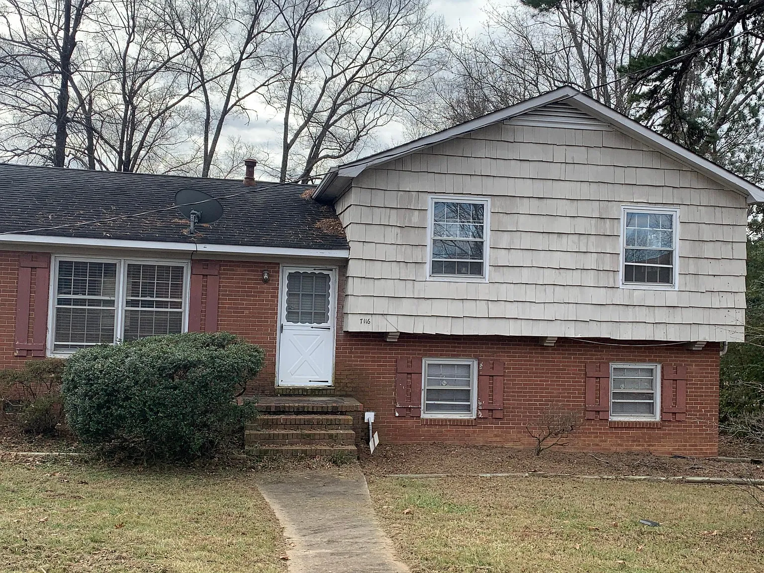 4 bed, 2.5 bath, 1823 sqft, $2,400 — Photo 3