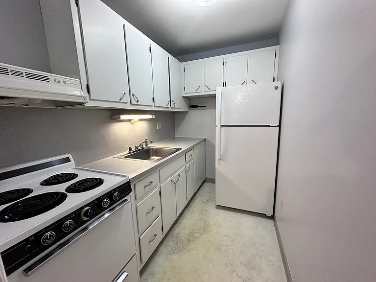 5 Liberty Pl #3 — Photo 13