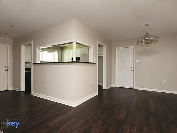 4th image of 7307 Sunflower Dr
