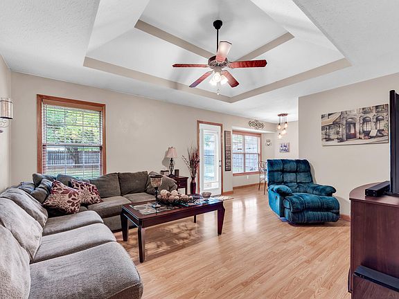 5th image of 105 Sedona Lane