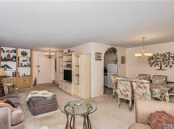 2nd image of 25 Neptune Blvd APT 4M