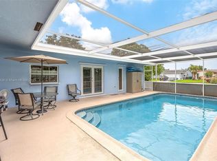 8746 N Bermuda Dr, Miramar, FL 33025