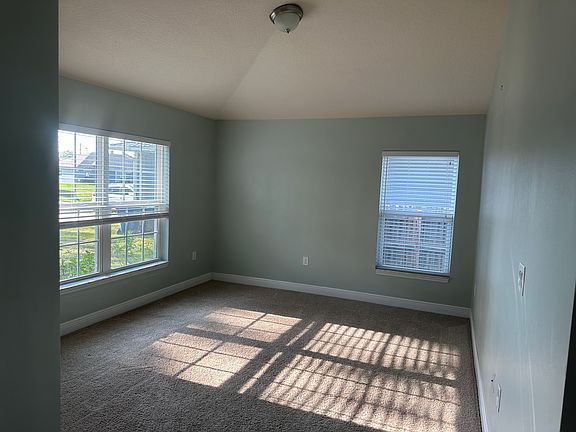5th image of 231 Christensen Ave SE