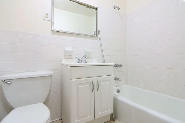 Rented by Guidance Realty Corp. | media 8