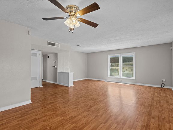 4th image of 4124 Melody Ln