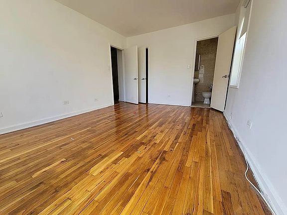 3rd image of 6712 Yellowstone Blvd APT D21