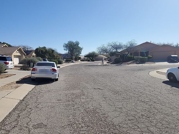 4th image of 2582 W Crawford St