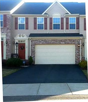 1st image of 136 Kensington Dr