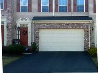 136 Kensington Dr, Pittsburgh, PA 15237