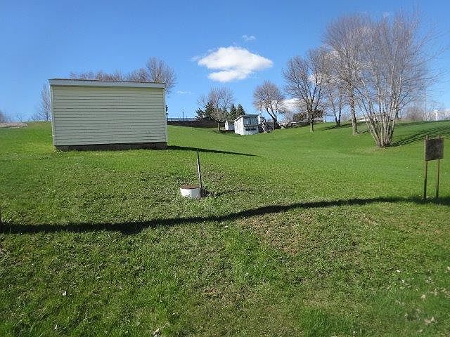 2nd image of 5214 5213 Lakeshore Dr