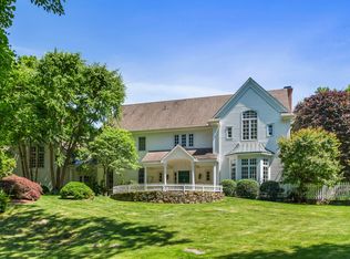 94 Haights Cross Rd, Chappaqua, NY 10514