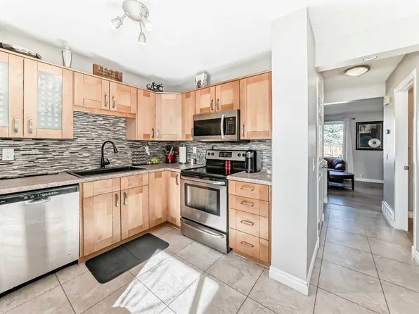 1845 W Lysander Cres SE #13, Calgary, AB T2C 1X9